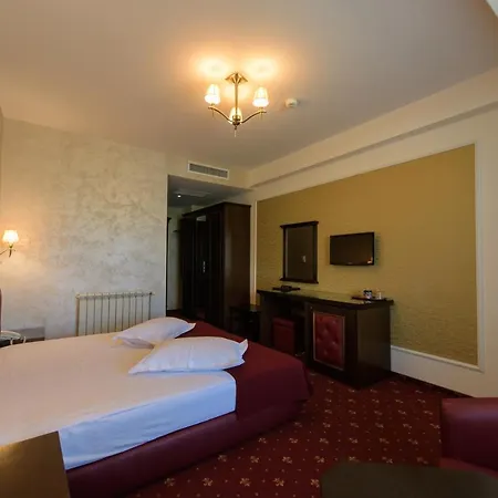 Golden Palace 4* מאמאיה