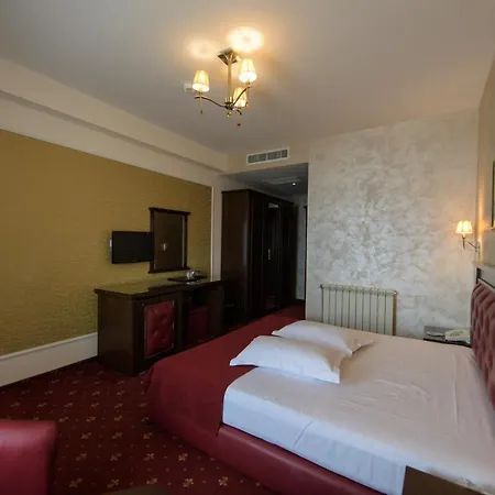 מלון Golden Palace