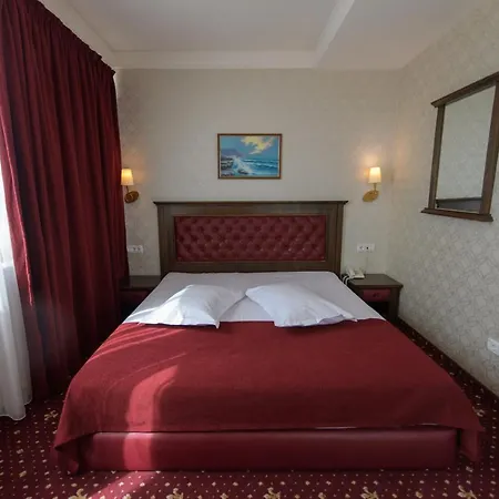 Golden Palace Hotell 4*