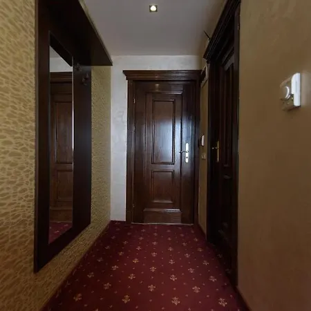 Golden Palace 4* Mamaja