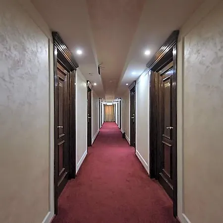 Golden Palace 4*