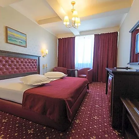 Golden Palace Hotel