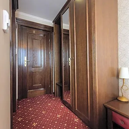 Hotel Golden Palace 4*