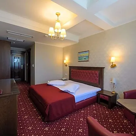 Golden Palace Hotel 4*