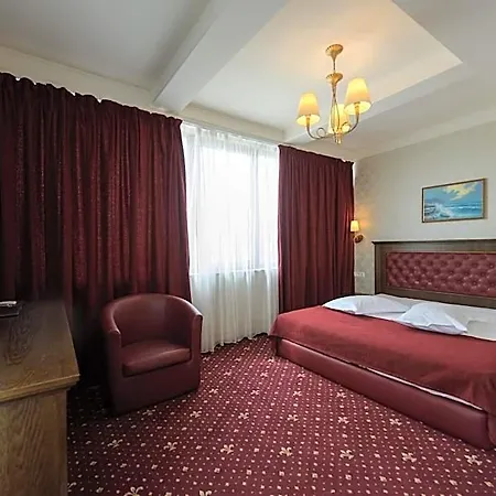 Golden Palace Hotel