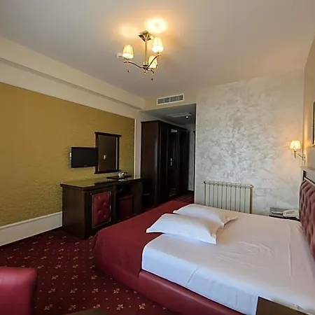 Hotel Golden Palace 4*