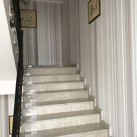 Golden Palace Mamaia